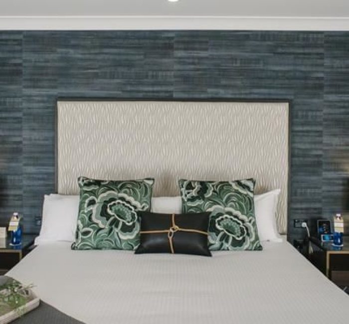 lodge-suite-bedroom-2_wide